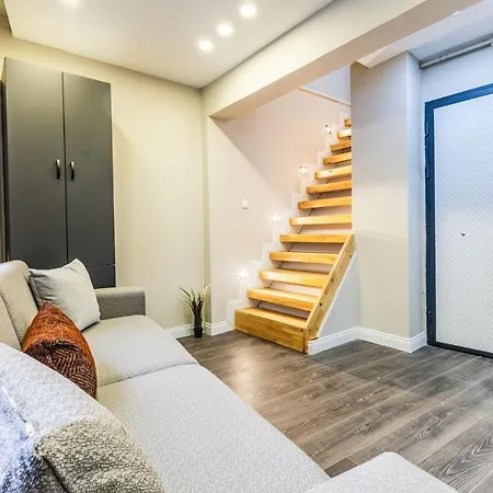 And Compact Flat With Terrace In Sisli