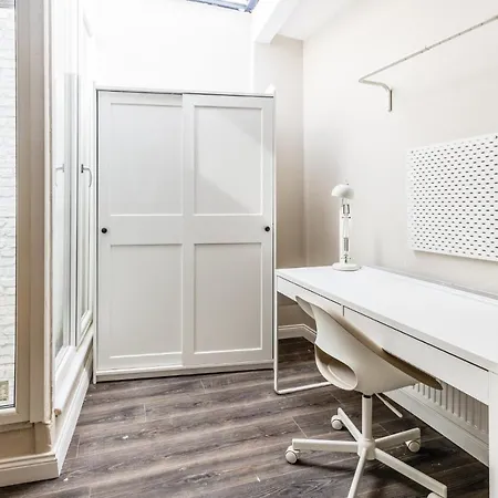 And Compact Flat With Terrace In Sisli Estambul