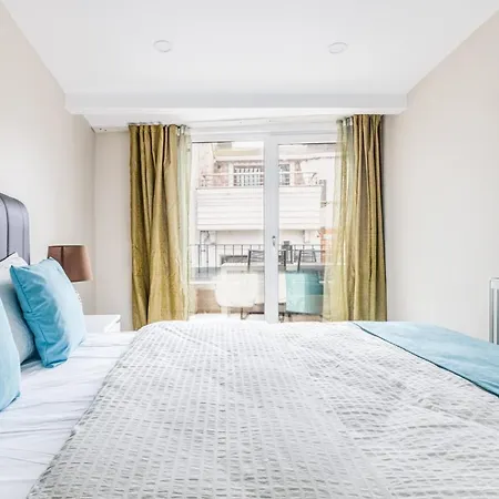And Compact Flat With Terrace In Sisli Lägenhet
