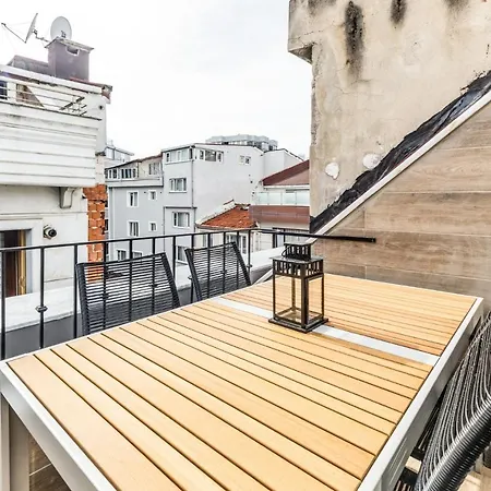 And Compact Flat With Terrace In Sisli Lägenhet Istanbul